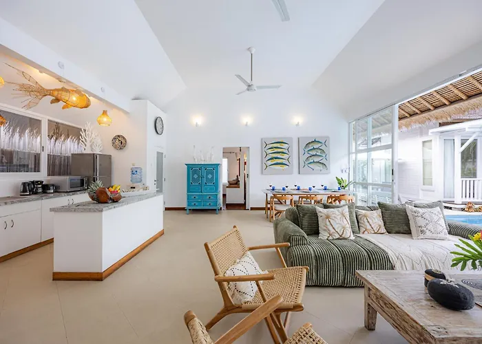 Blue Pearl By Optimum Bali, 10 Mn Walk Oberoi Street *