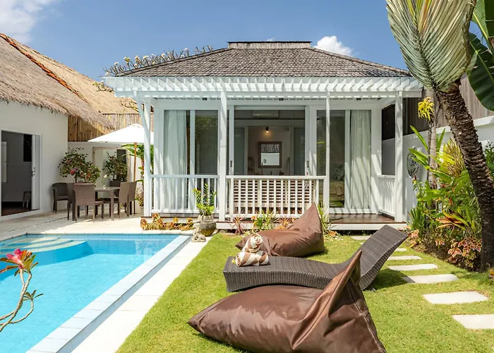 Blue Pearl By Optimum Bali, 10 Mn Walk Oberoi Street