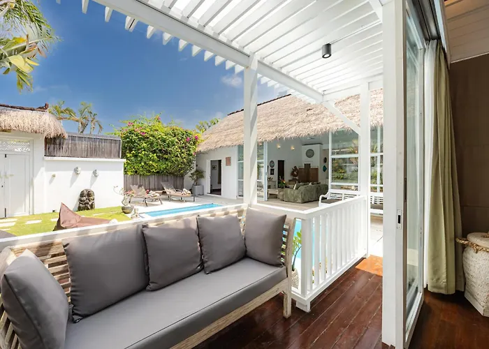 Villa Blue Pearl By Optimum Bali, 10 Mn Walk Oberoi Street Seminyak