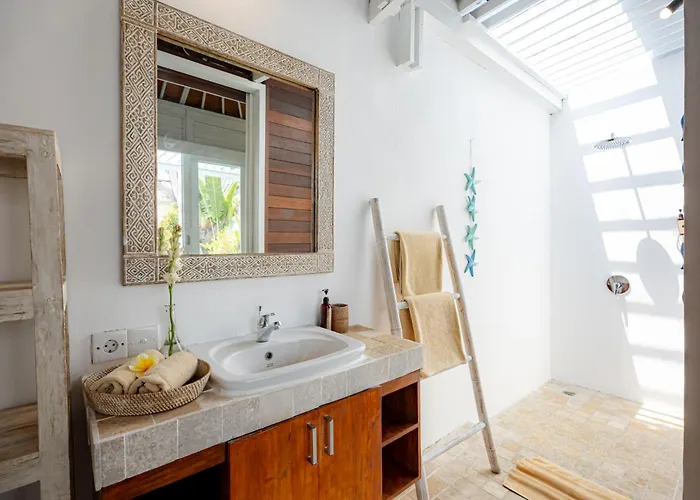 Blue Pearl By Optimum Bali, 10 Mn Walk Oberoi Street * Seminyak