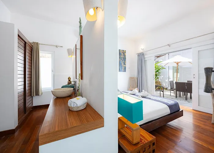 Villa Blue Pearl By Optimum Bali, 10 Mn Walk Oberoi Street Seminyak